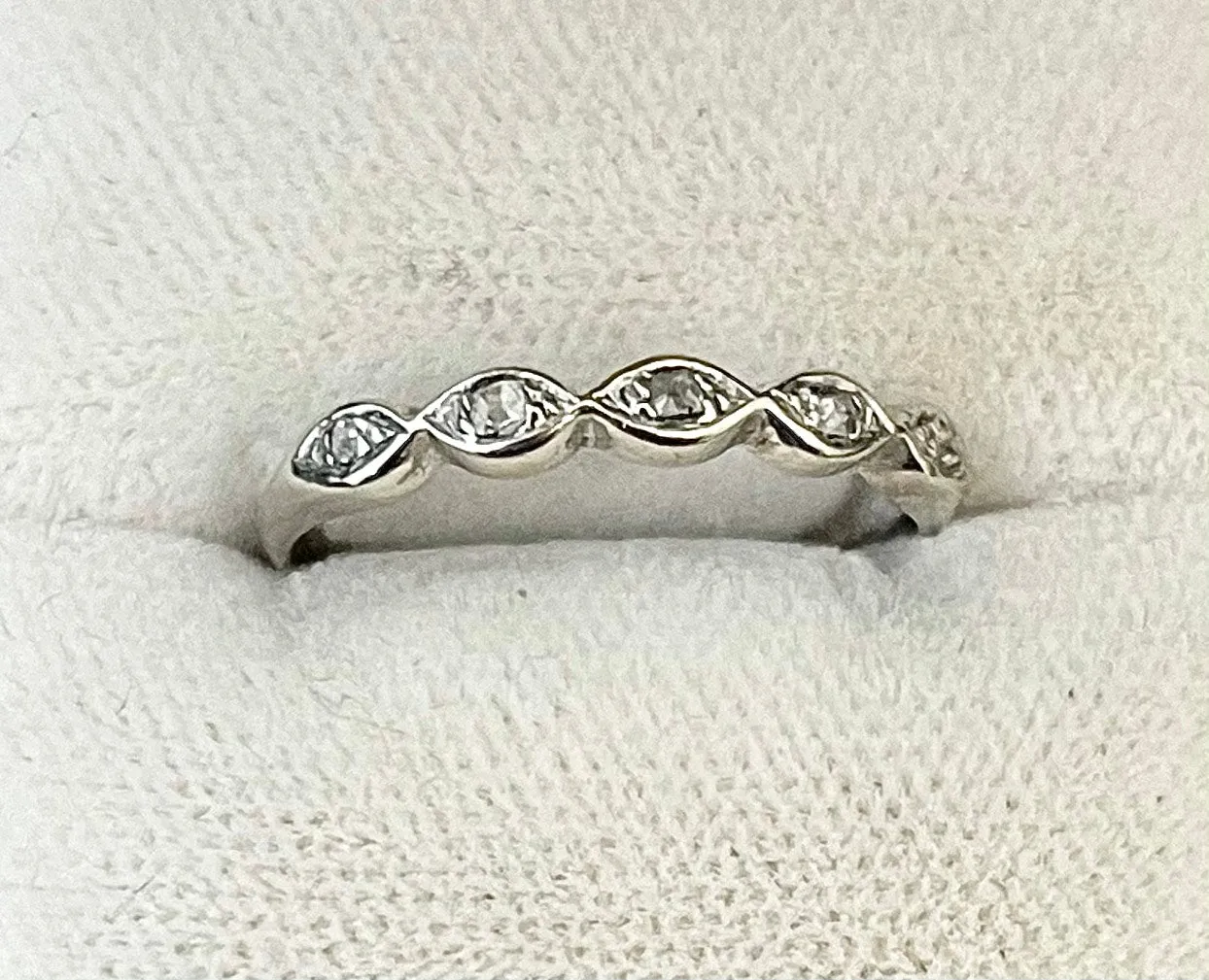 1920s Intricate Design SWG Diamond Ring - $3K Appraisal Value w/CoA!
