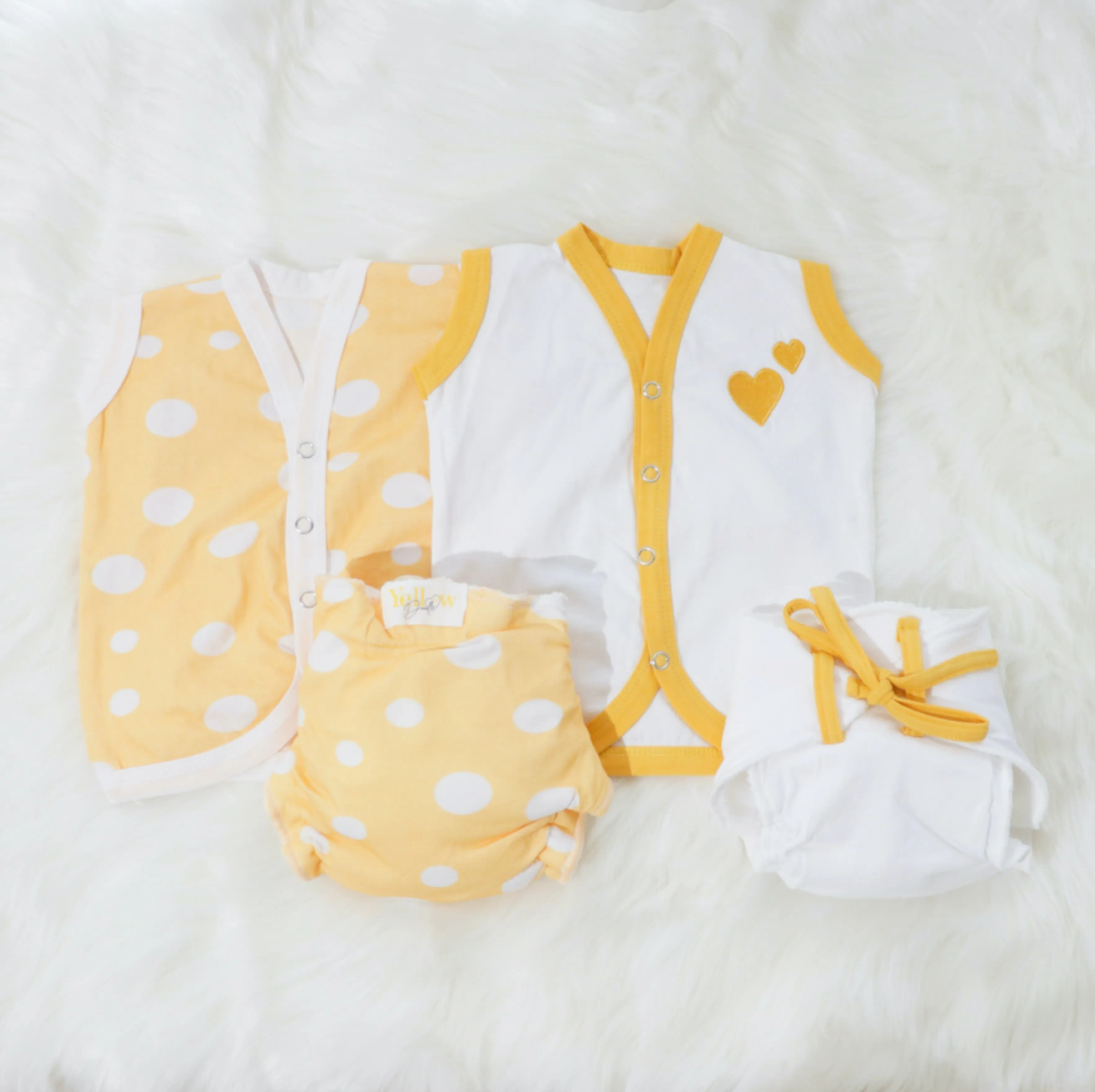Cute Polka - Everyday Essentials Nappy & Vest (Set of 4)