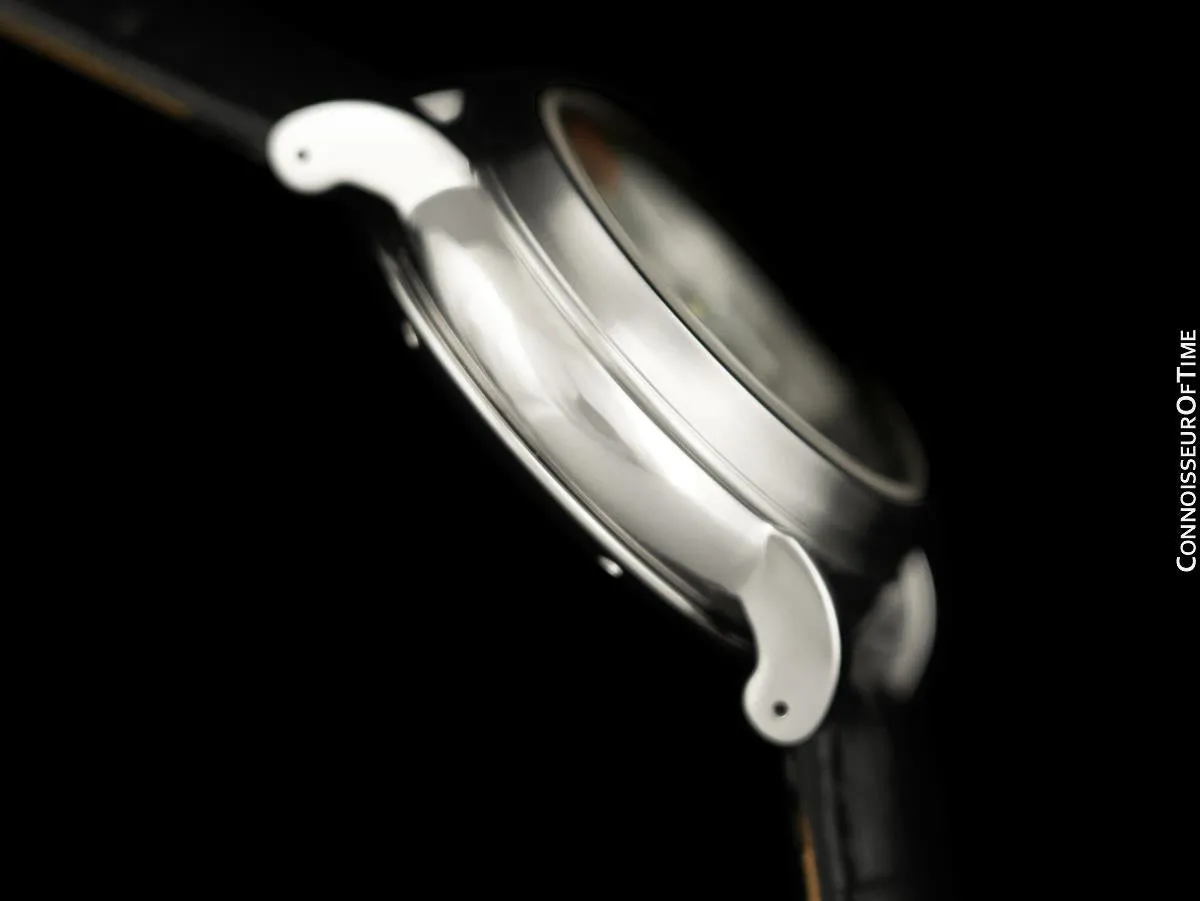 Graham Silverstone GMT Mens "Big Date" Chronograph Watch - Stainless Steel