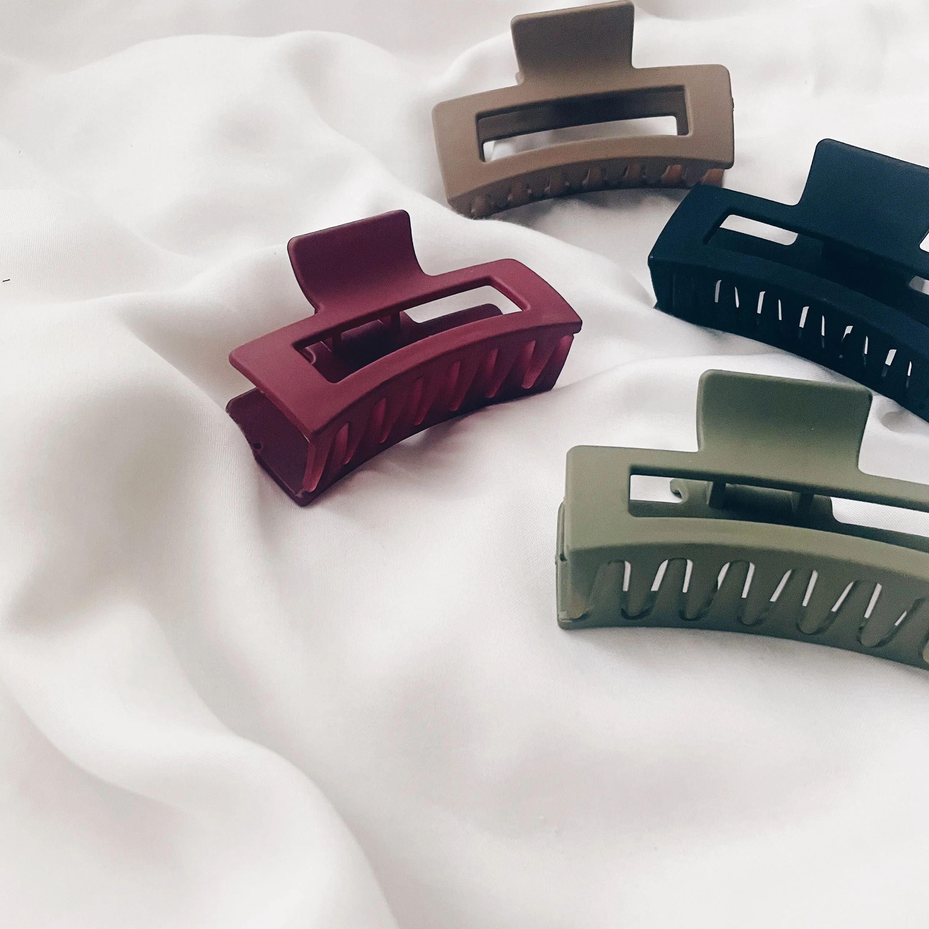 Hair Claw : Black & Brown