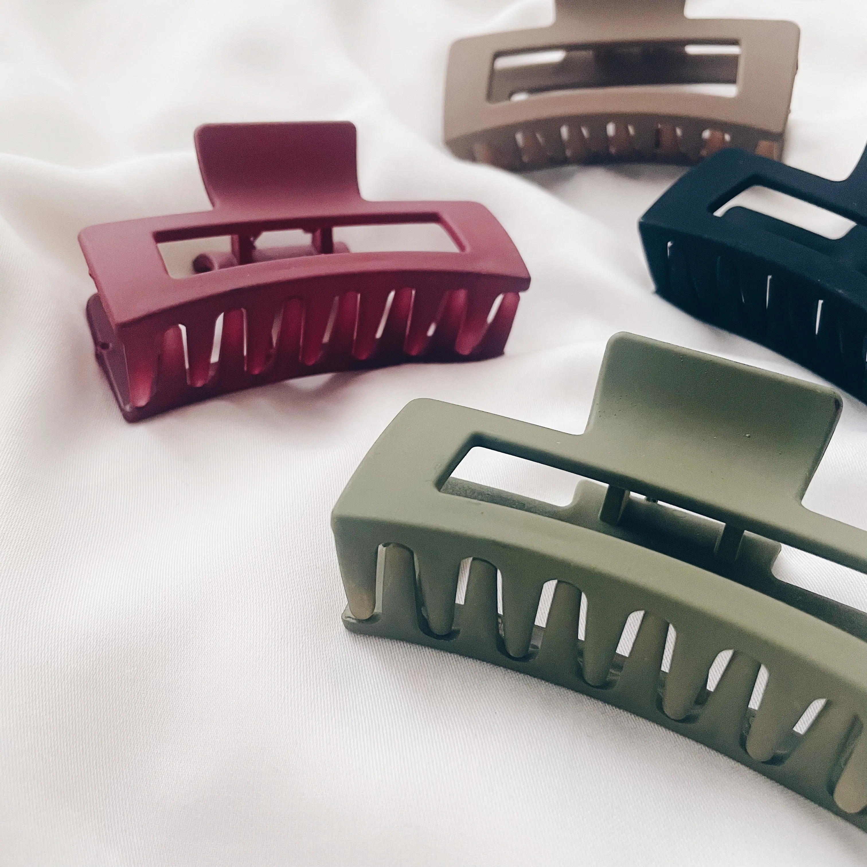 Hair Claw : Marroon & Sage