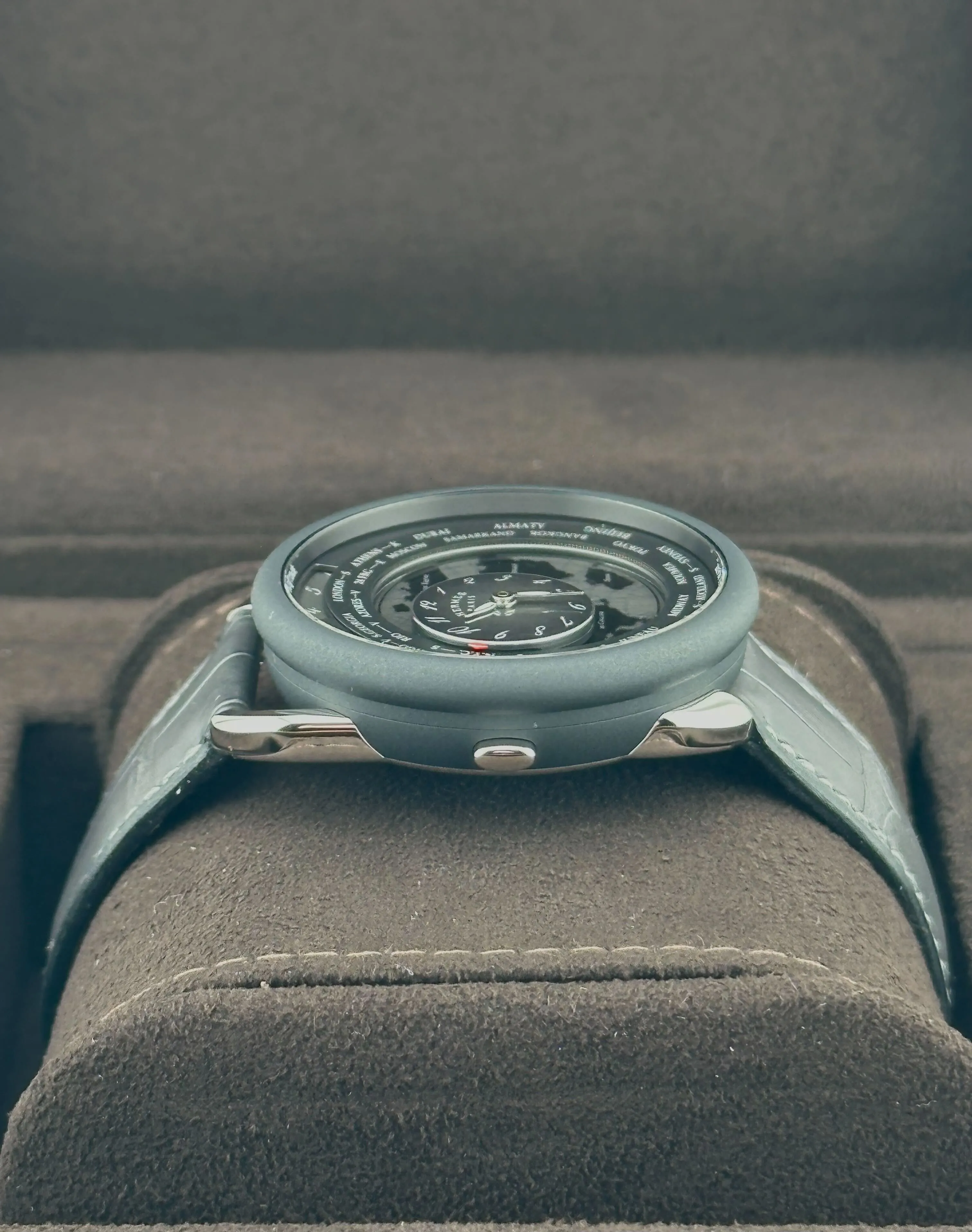 Hermès W057198WW00 Arceau Le Temps Voyager