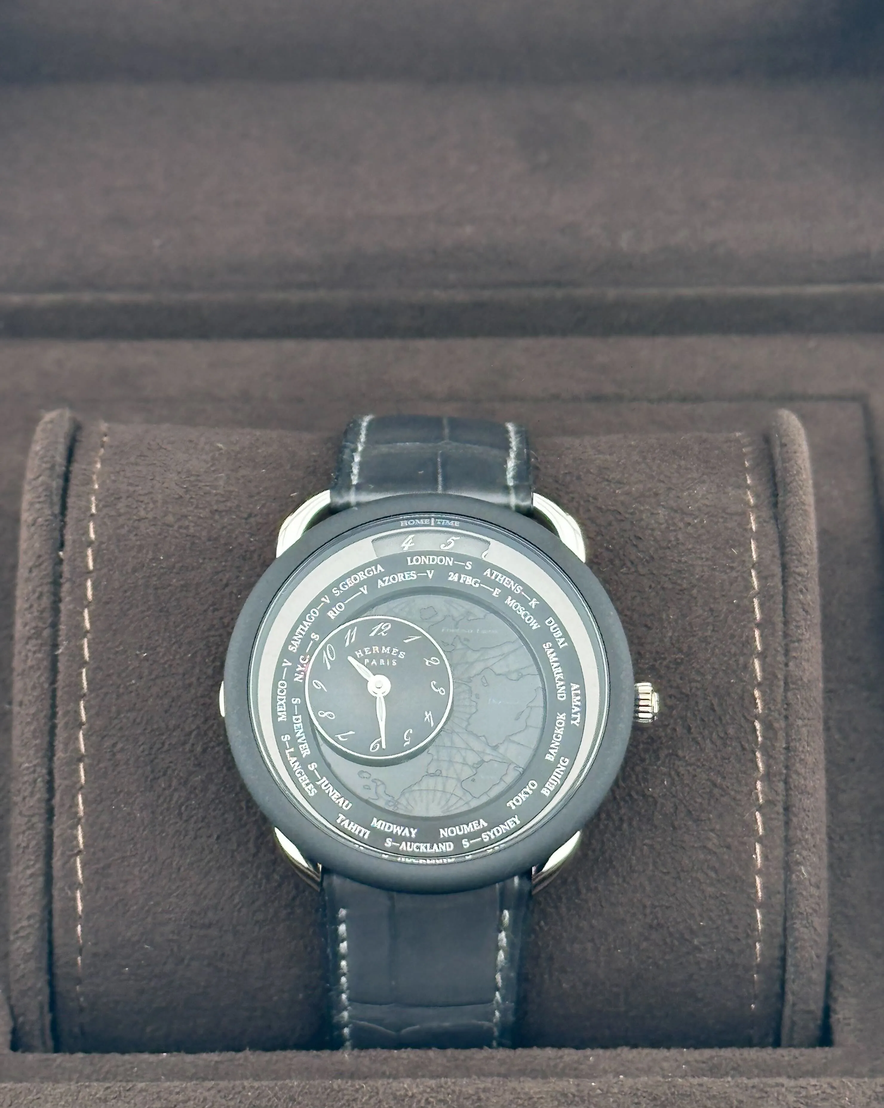 Hermès W057198WW00 Arceau Le Temps Voyager
