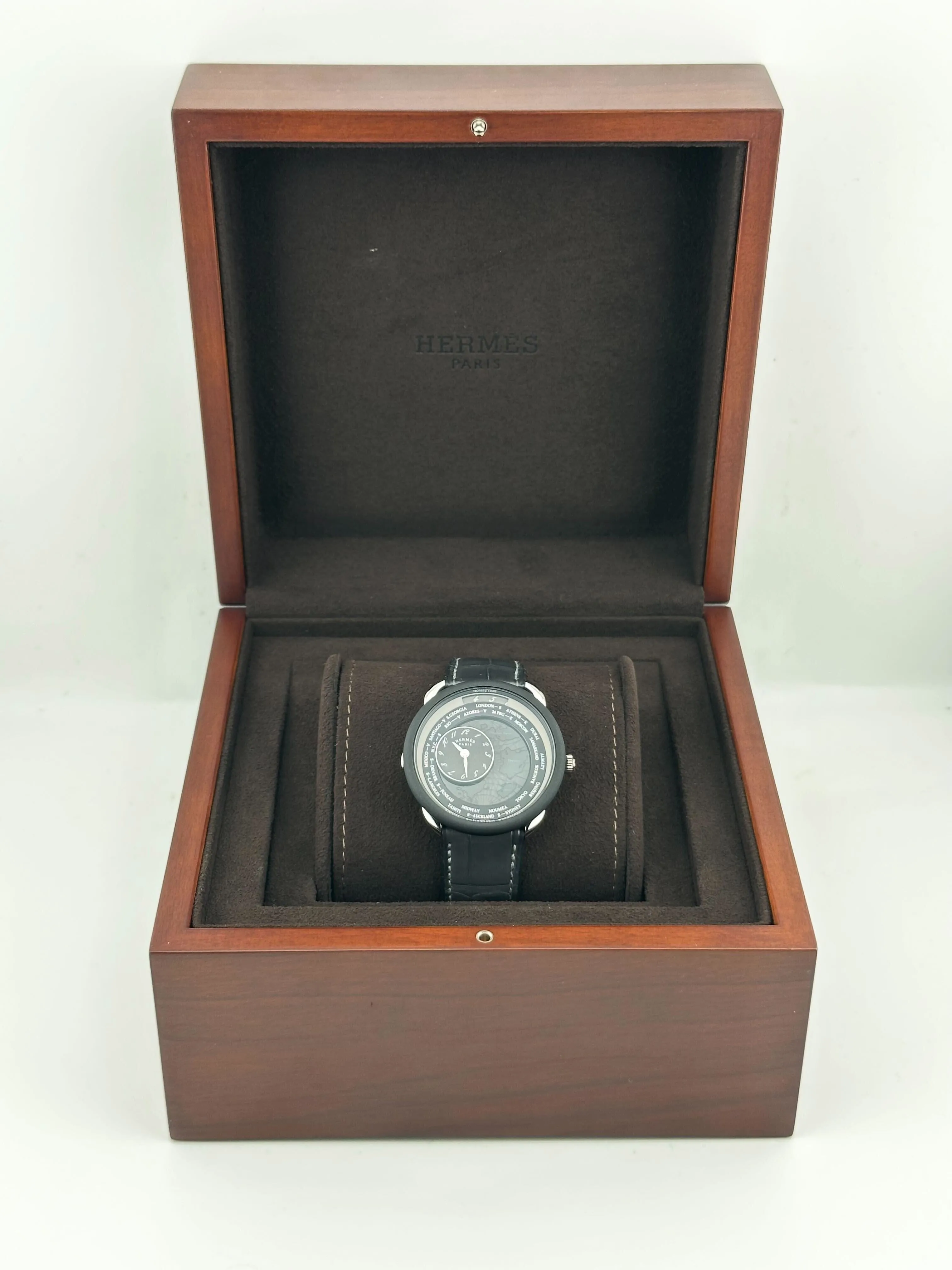 Hermès W057198WW00 Arceau Le Temps Voyager