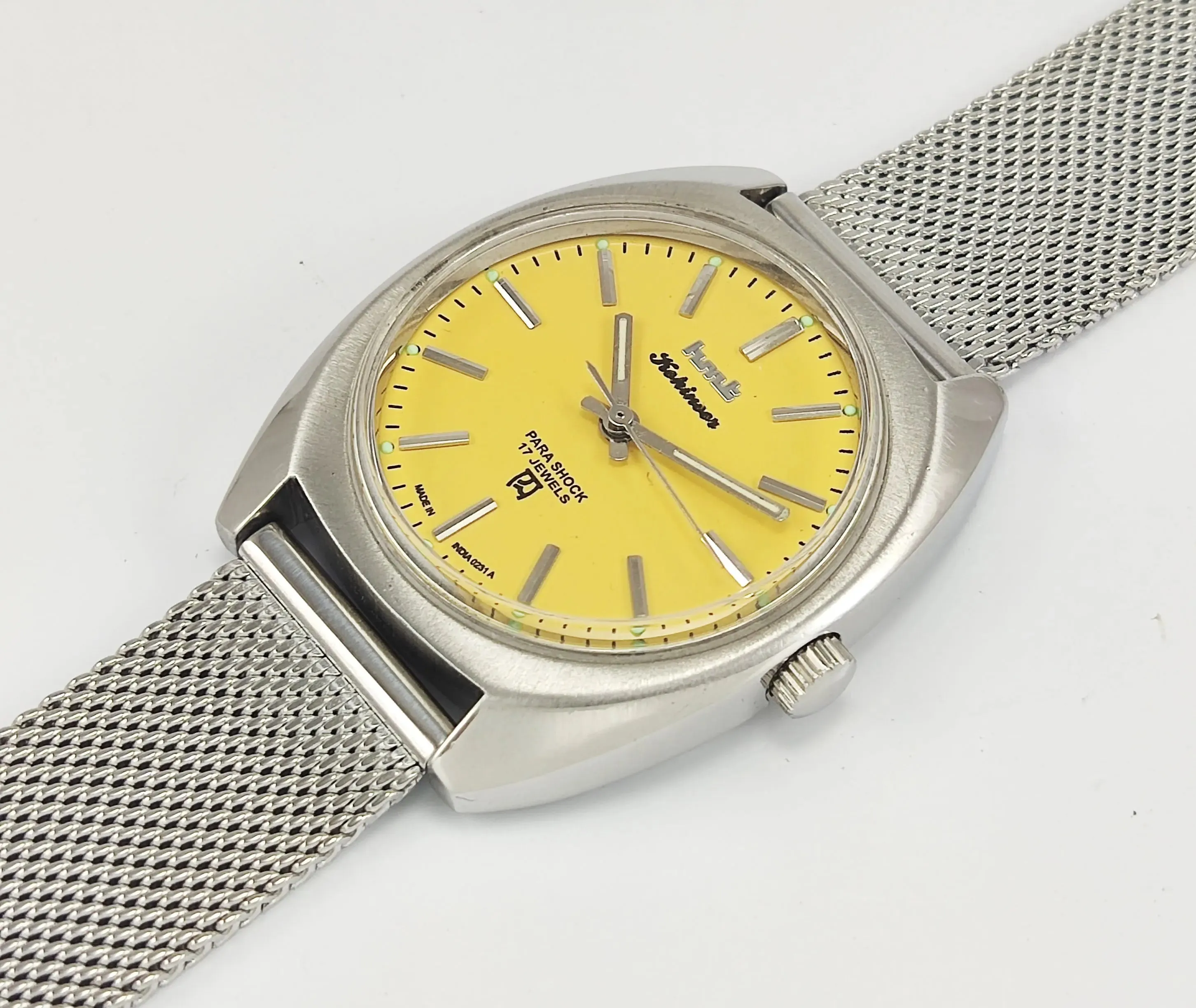 HMT Kohinoor Para Shock 17 Jewels Sun Yellow Dial Mechanical Hand winding Men's Wrist Watch