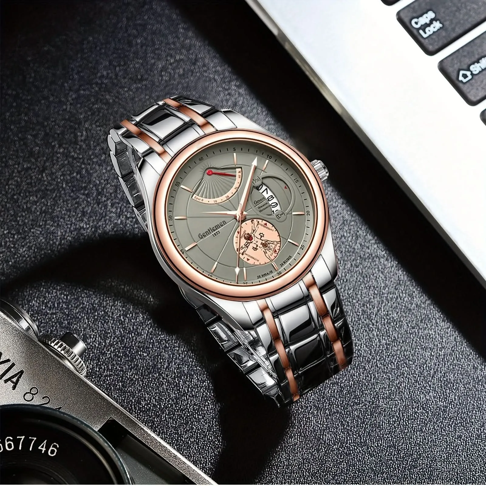 Luxury Men's Quartz Watch with Calendar