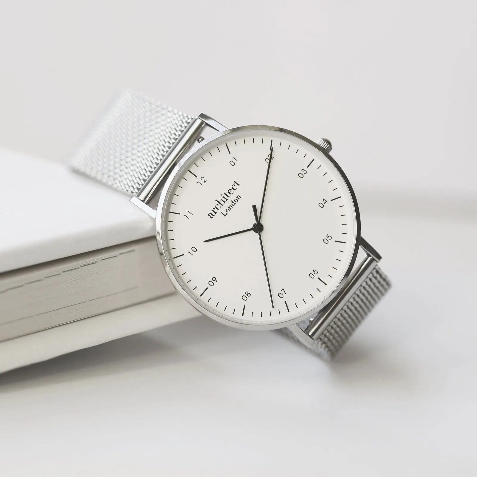 Men's Handwriting Engraved Watch - Architect Zephyr   Steel Silver Mesh