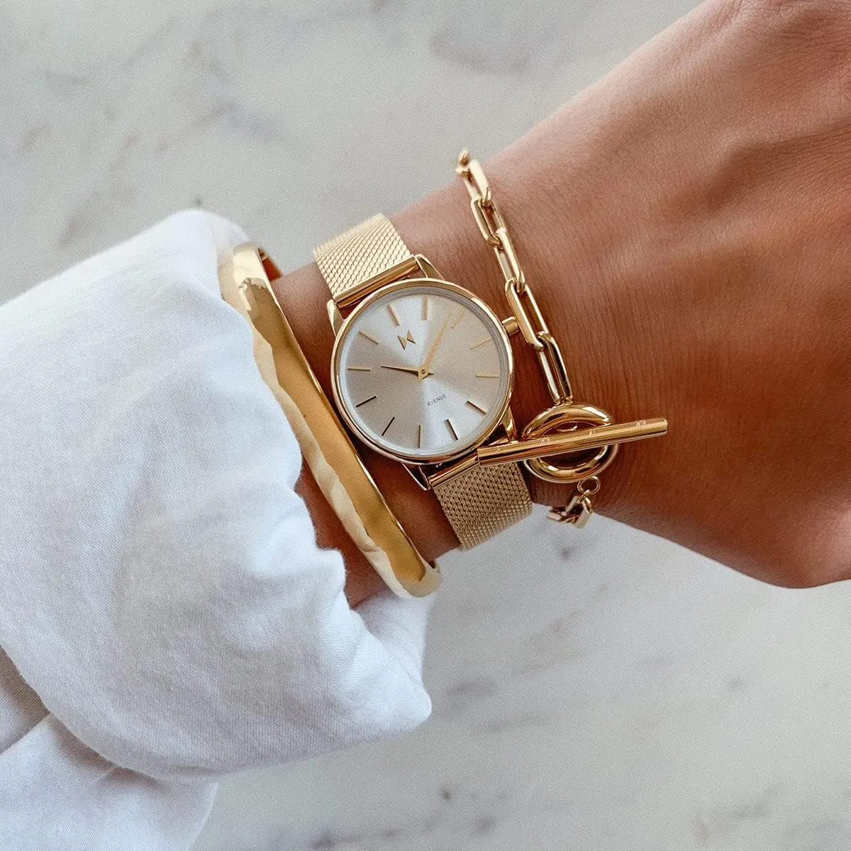 MVMT Avenue Women's Watch - Classic Minimalist Style - 3 ATM/30 Meters Water Resistance - 28 mm