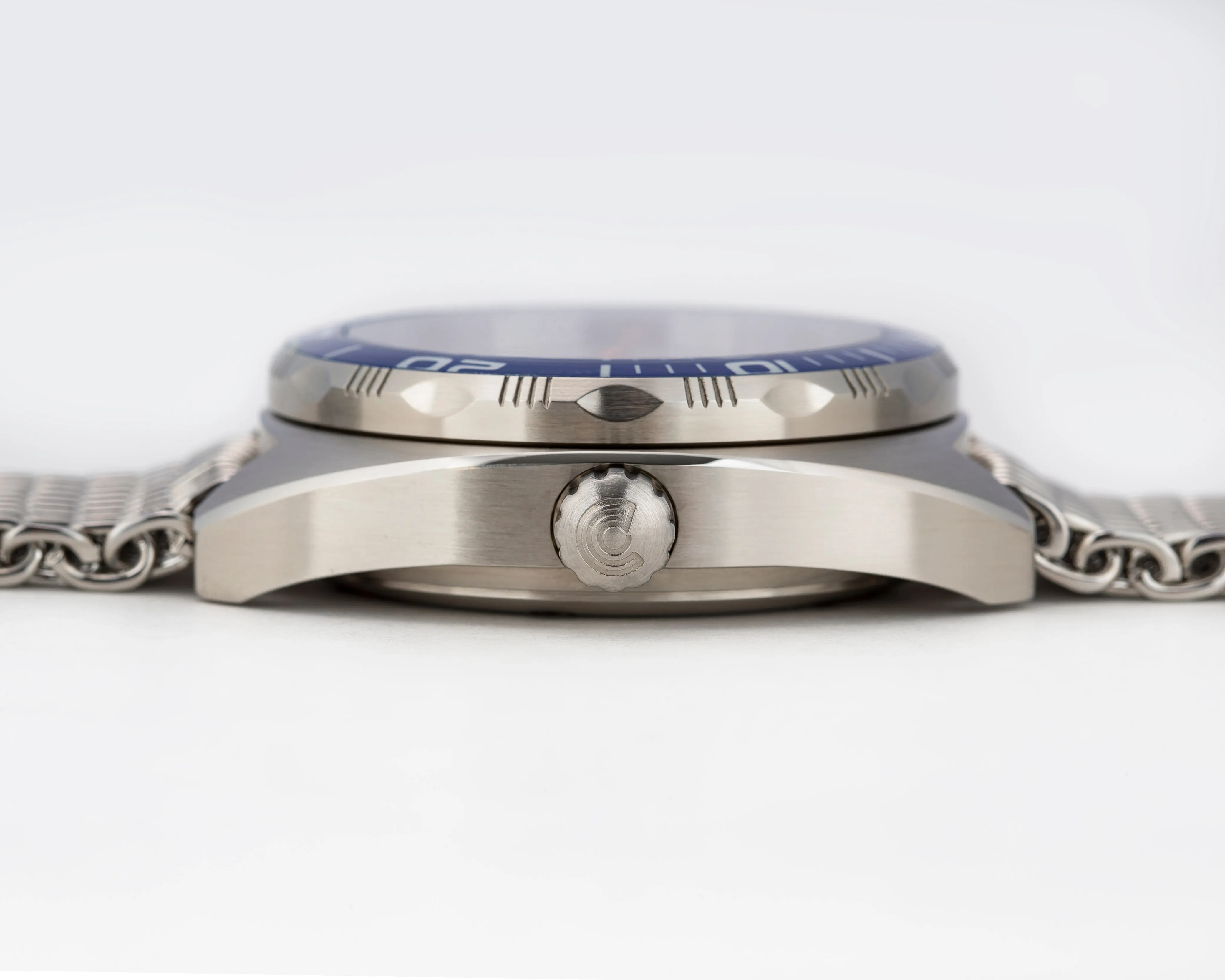 Ocean Crawler Core Diver - Black/White V1