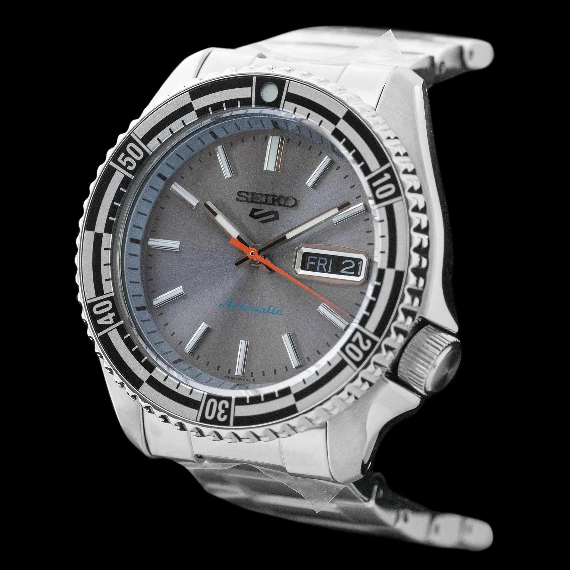 Seiko 5 - SKX Sports Style Automatic SRPK09K