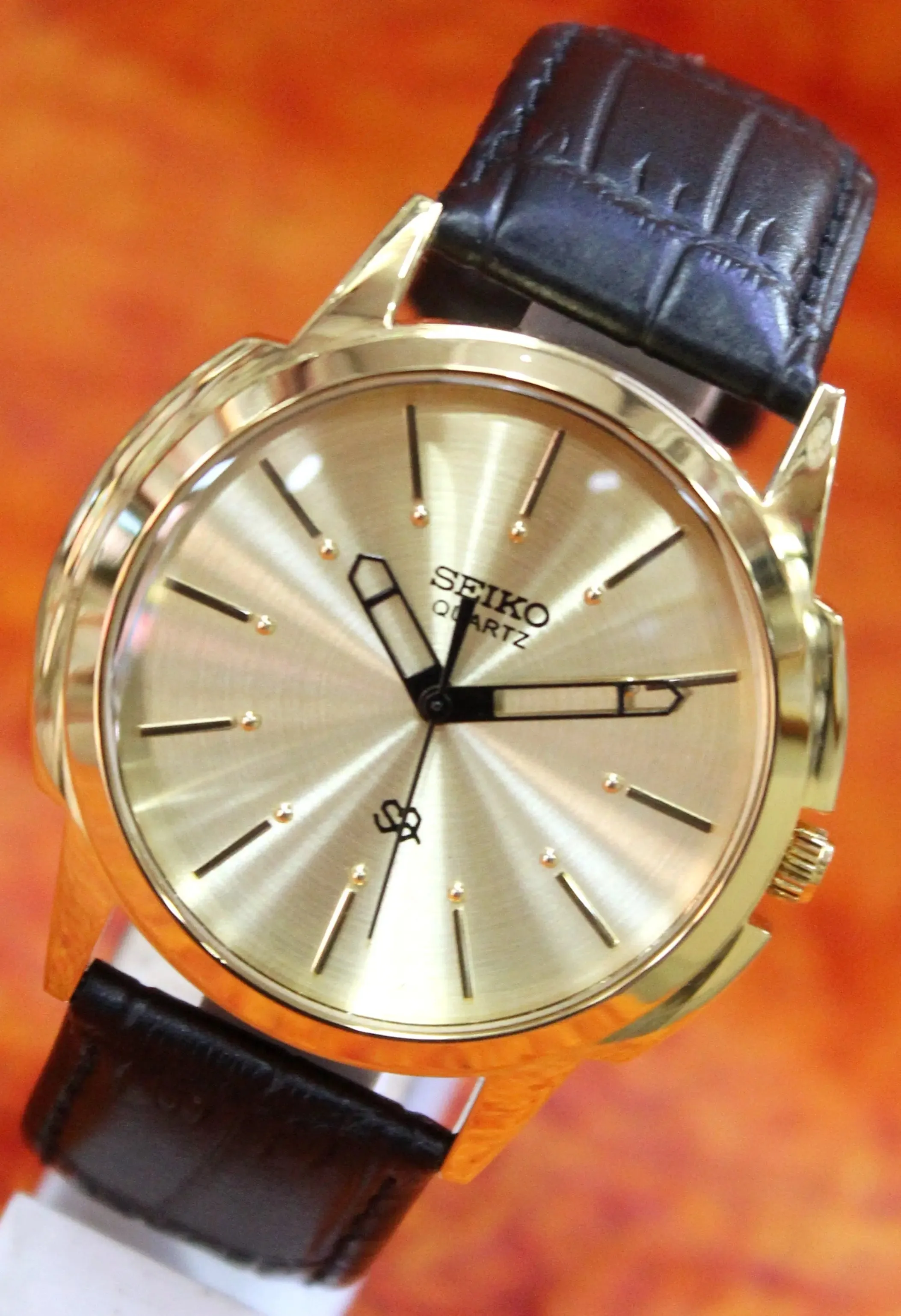 Seiko Quartz Japan Made Gold Plated Case Gold Dial Faux Leather Strap Wristwatch