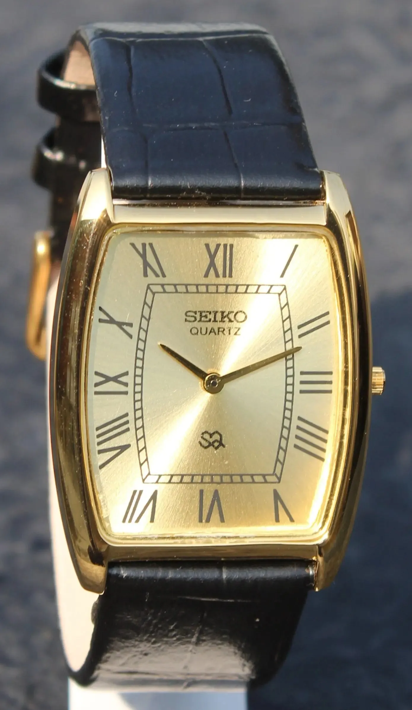 Seiko Quartz Super Slim Two Hands Japan Made Gold Plated Case Golden Dial Wristwatch