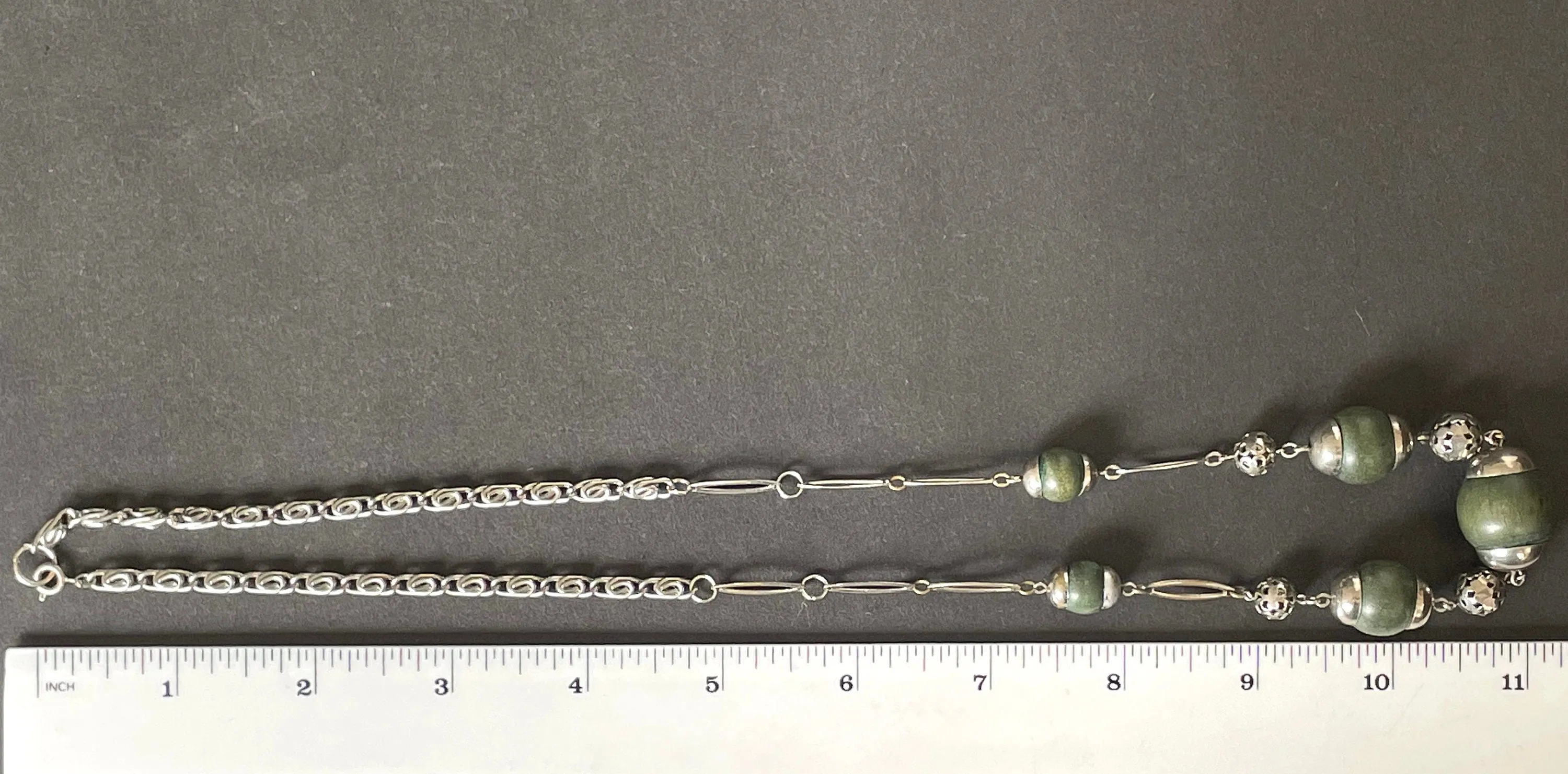 Vintage Art Deco machine age, silver tone and green wood bead necklace - Jakob Bengel