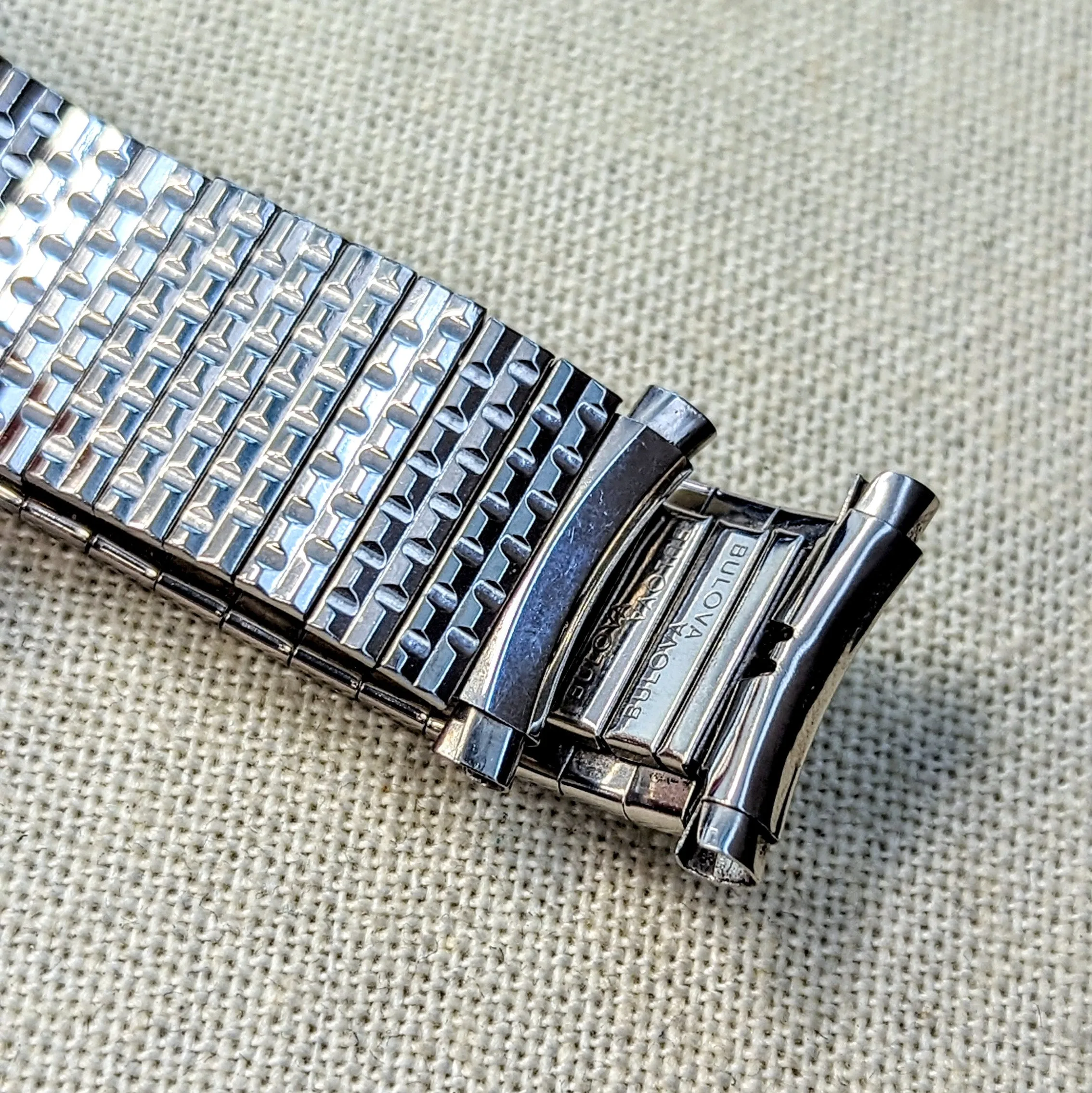 Vintage BULOVA Expansion Watchband 17-22mm Flex Bracelet ALL S.S. - Never Worn!